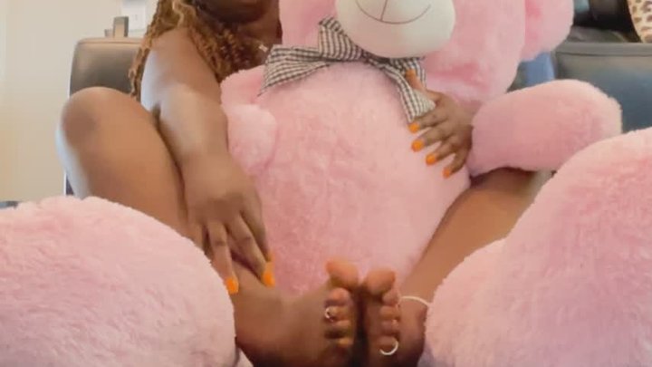 Pretty orange toes JOI