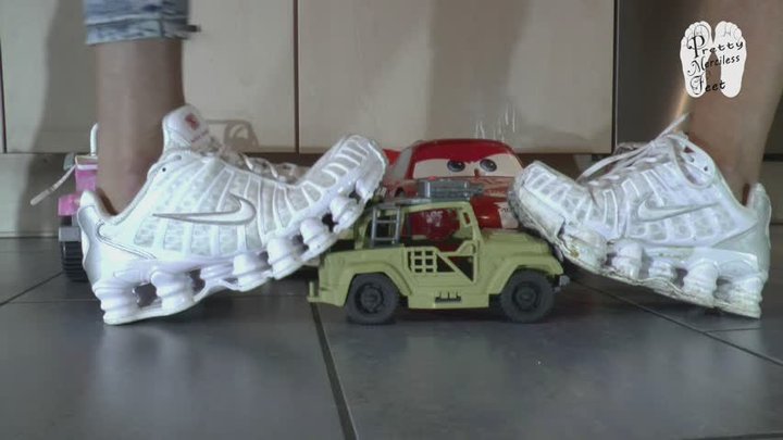 Cars under merciless Sneakers 2 floor view