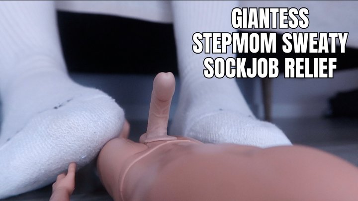 Giantess stepmom sweaty sockjob relief - OnlyVanessa