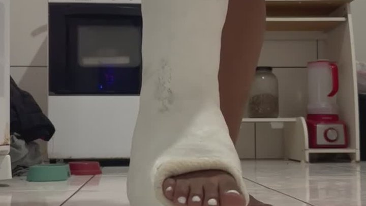 Making coffee with a broken foot
