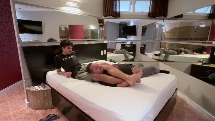 ARMBAR AND LEG DOMINATION BY HARRY
