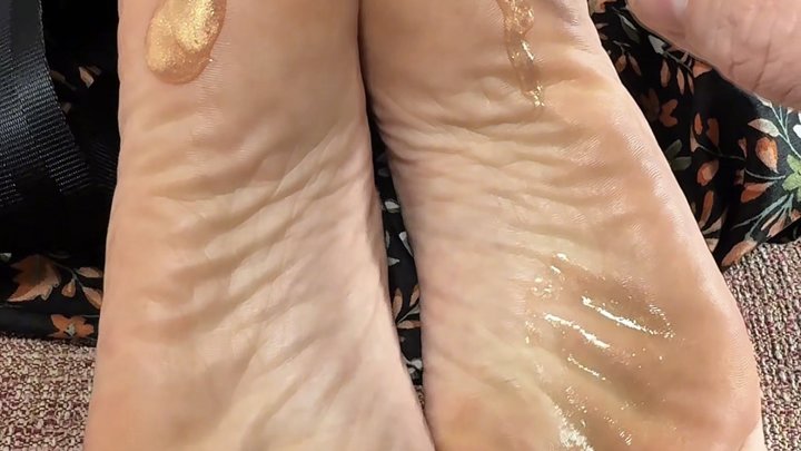 Tommy’s Ticklish Spa Treatment For Harmony