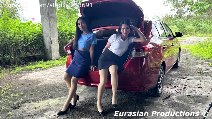 CustomVideo - 045 - JoyJoy and Nikka in car sales agent