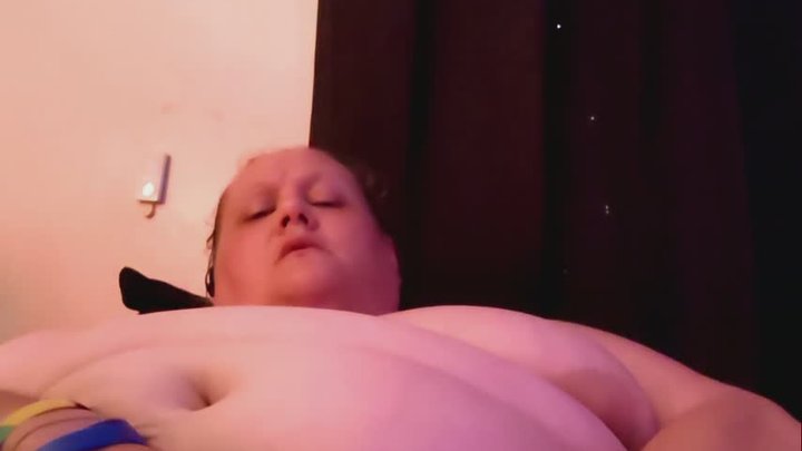Solo BBW fun