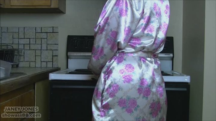 MILF Giantess Husband Humiliation