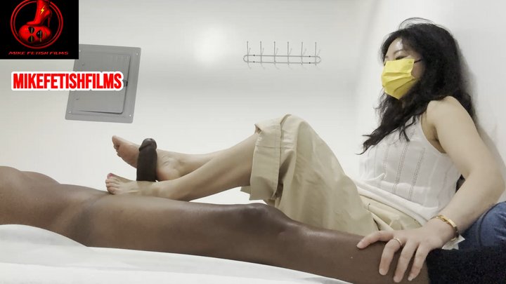 MASSAGE PARLOR PURE FOOTJOB ACTION (CAMERA VIEW 2)