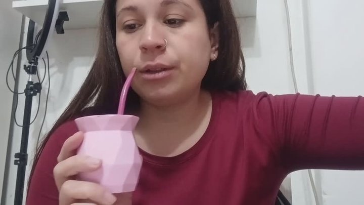 Deep yawns while drinking mate