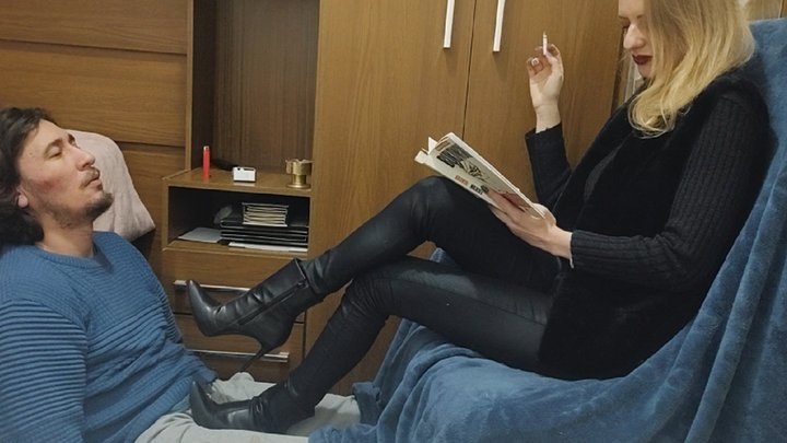 #302 - Ignored under black boots while smoking!