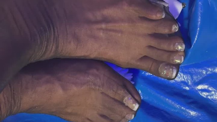 Pretty toes exposes the thief to more punishment