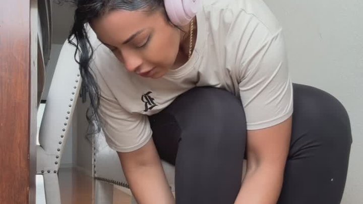 Heel Delivery Disaster: Sprain Makes Me Orgasm