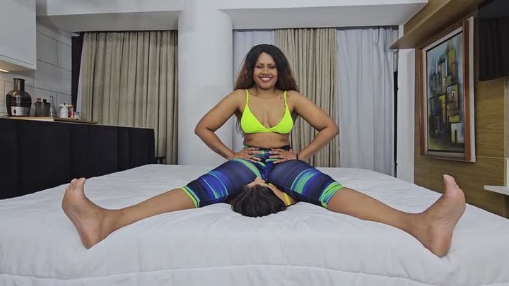 ALPHA INTERRACIAL DOMINANT CHESTSITTING - VERONICA LINS AND ANA AYUMI - CLIP 2 -