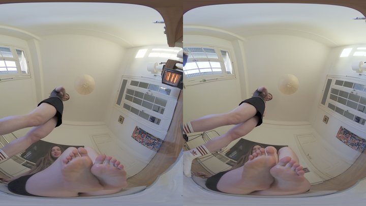 Gym Girlie Oils Her Long Sweaty Feet and Rubs Them All Over Your Face
