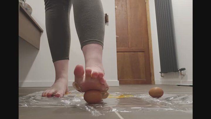 Barefoot Egg Crushing & Trampling – Cracking and Squishing Messy Eggs