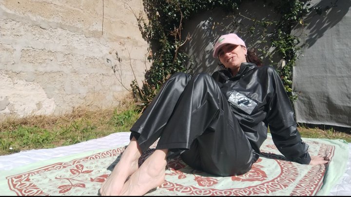 PVC gets wet on the inside on sunny days
