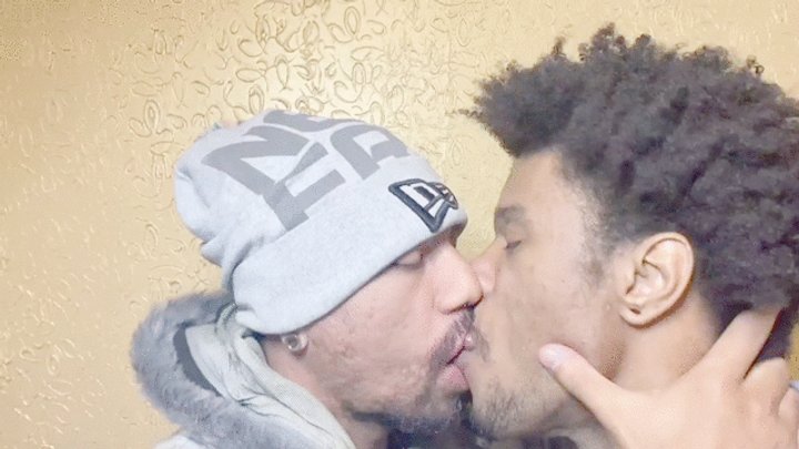 DELICIOUS KISSES GLUED -- BY DARIUS MAXIMUS AND JHONY MURRAY - CLIP 2