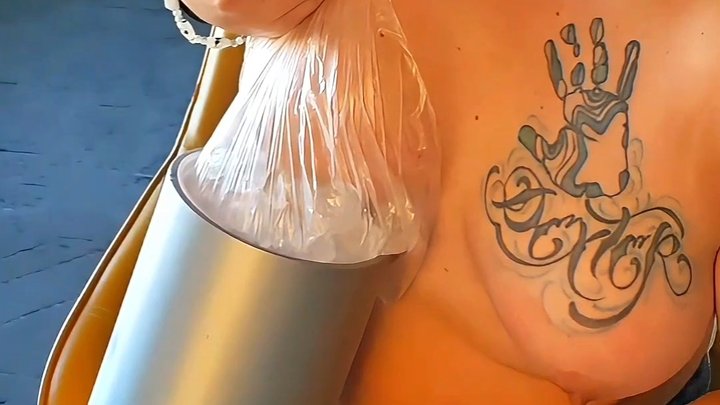 Ice Bucket Boobs Challenge ?