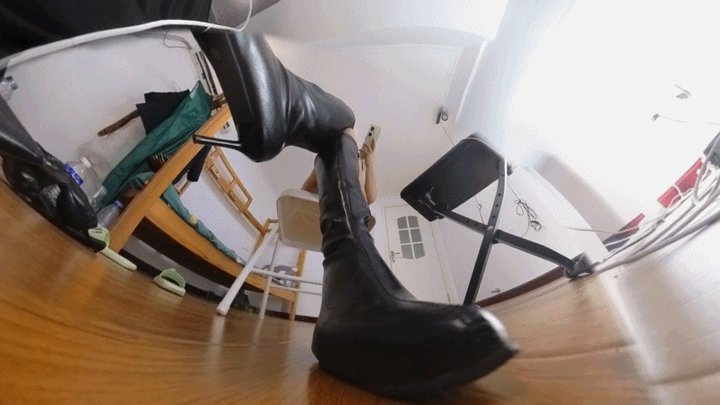 VR360LELE boots vs dwarfs