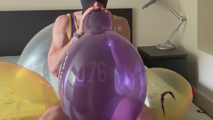Blow to pop 2 soft belbal balloons united print - looner btp in wrestling single