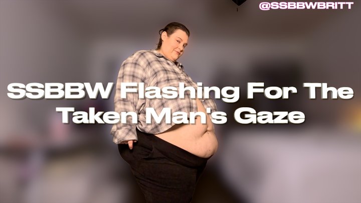 SSBBW Flashing For The Taken Man's Gaze