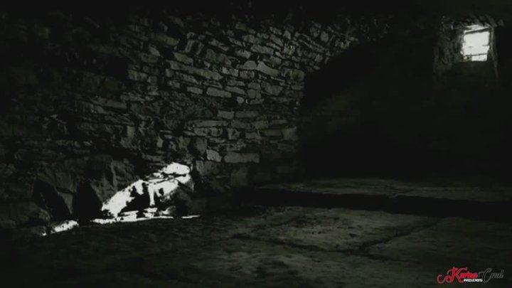 HUNGRY FOR FOOD, THIRSTY FOR KISSES - BY GABY MANTOVANI AND LINDSEY - CLIP 1 IN 
