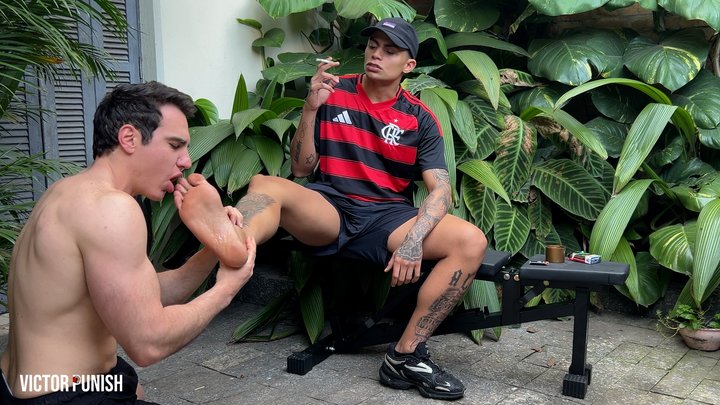 Obeying a straight guy and licking his feet