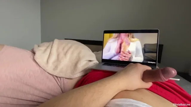 Step Brother Watch Porn with Step Sister and Her into Fucking 2