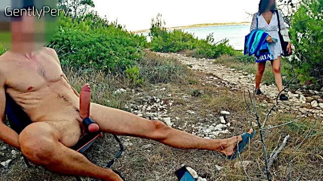 Meets a Pervy Girl on a Beach. During an Exhibitionist Day at the Sea I Find ...