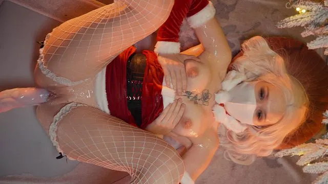 Blonde Creampie Close-Up POV