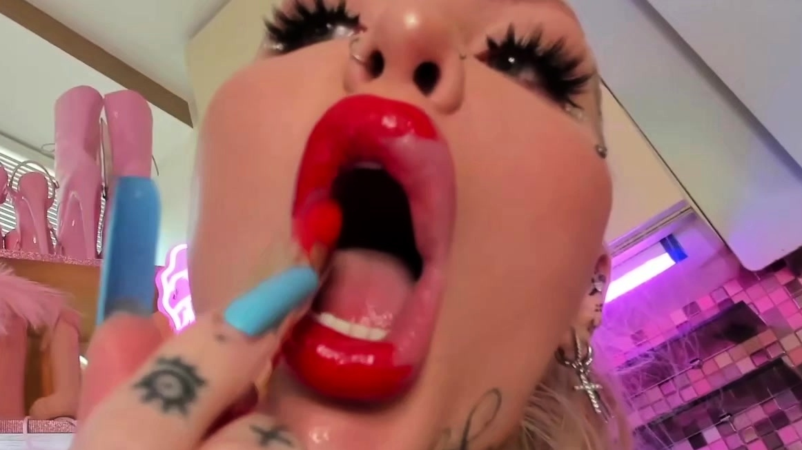 VIP busty blonde tramp pussy nailed hard in close up