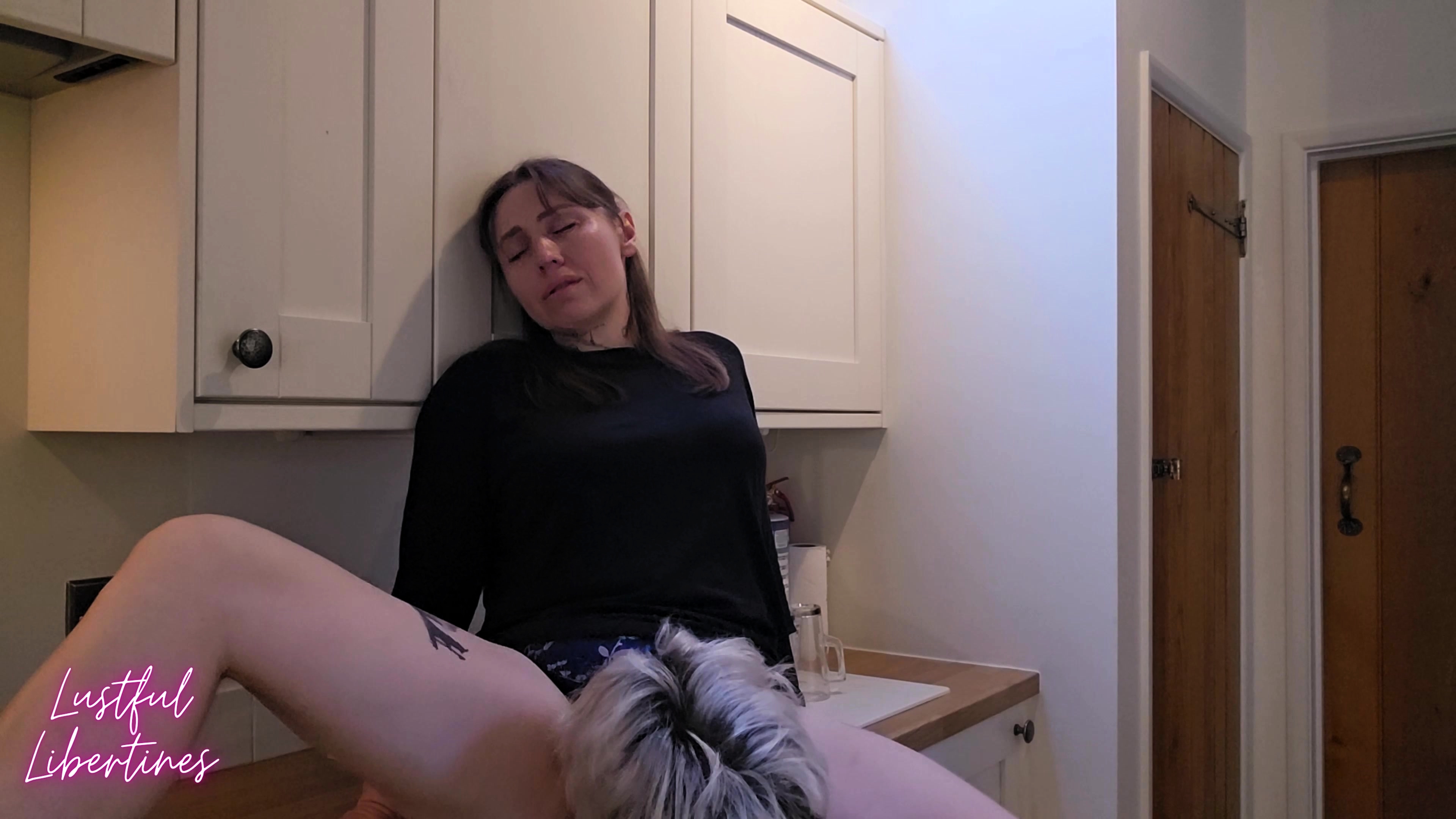 Homemade Amateur Pussy Licking Fun with Hot Brunettes
