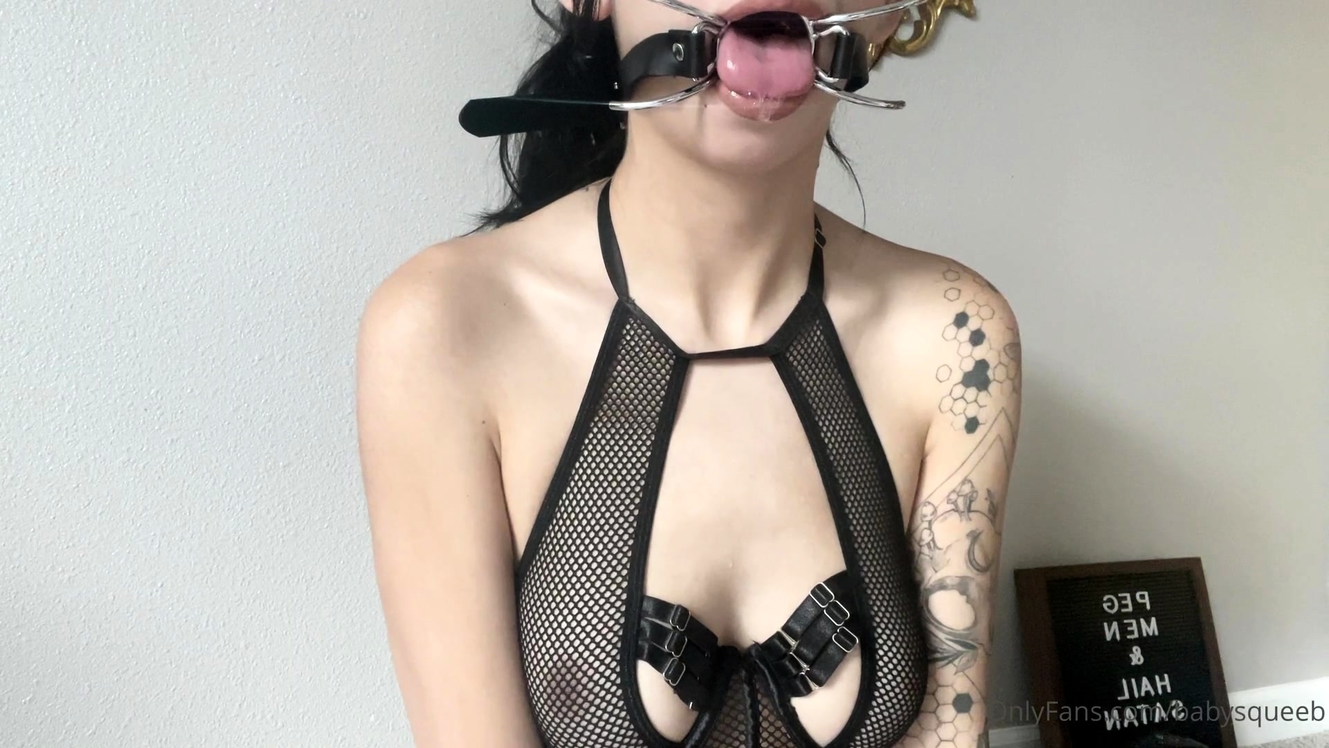 amateur his tall blonde fetish masturbating on live webcam