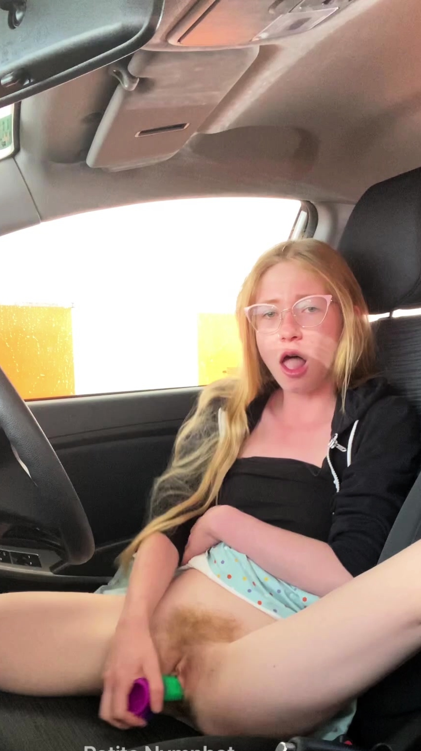 Amateur Webcam Teen Masturbates And Teases