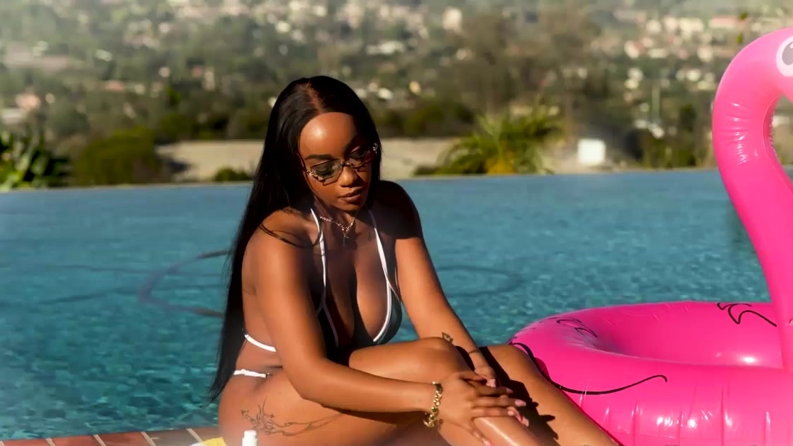 Pool Guy Gets Dirt on Ebony Princess