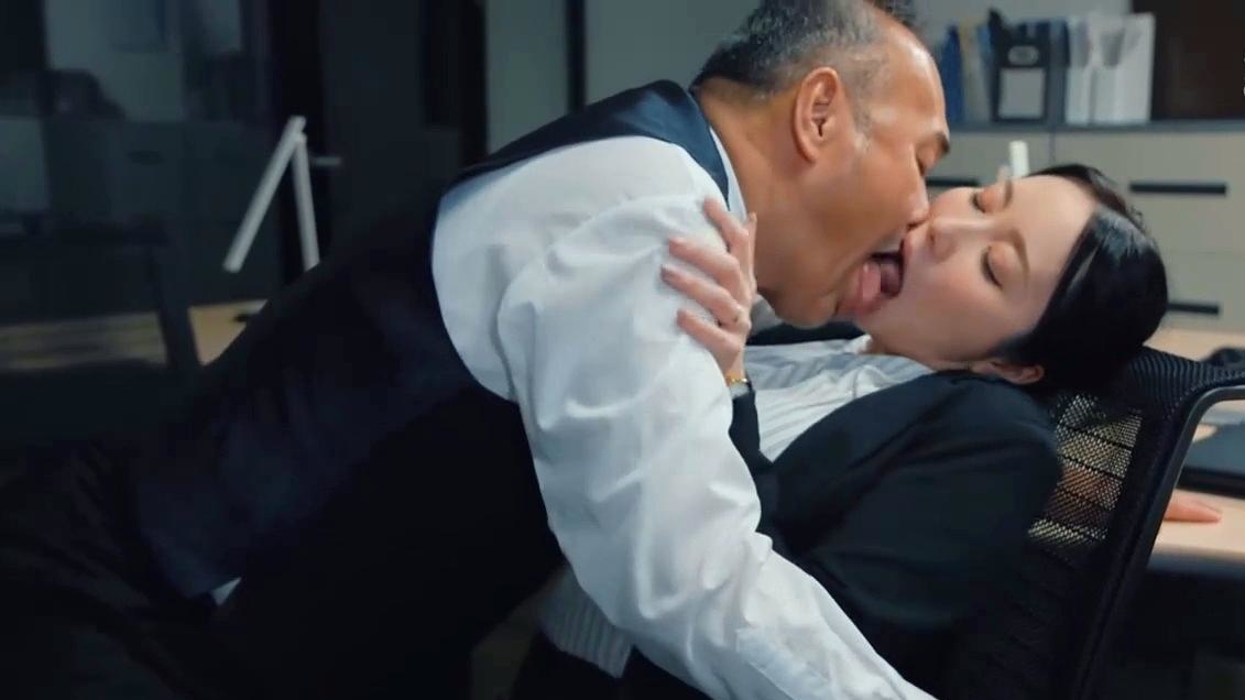 [Eng Sub] Married Secretary - Sex In The President's Office