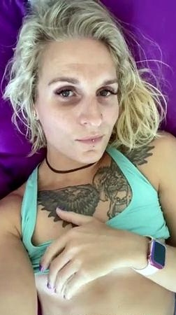 Hottrayne Amateur Masturbation On The Bed