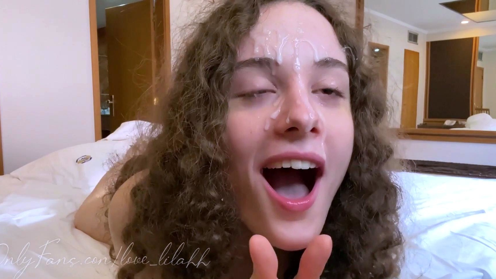 Lilahanne Blows In Pool Then Gets Drilled In Room Onlyfans