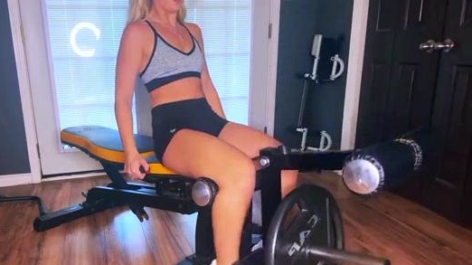 TaylorXclusive - Join me for a little bit of my workout