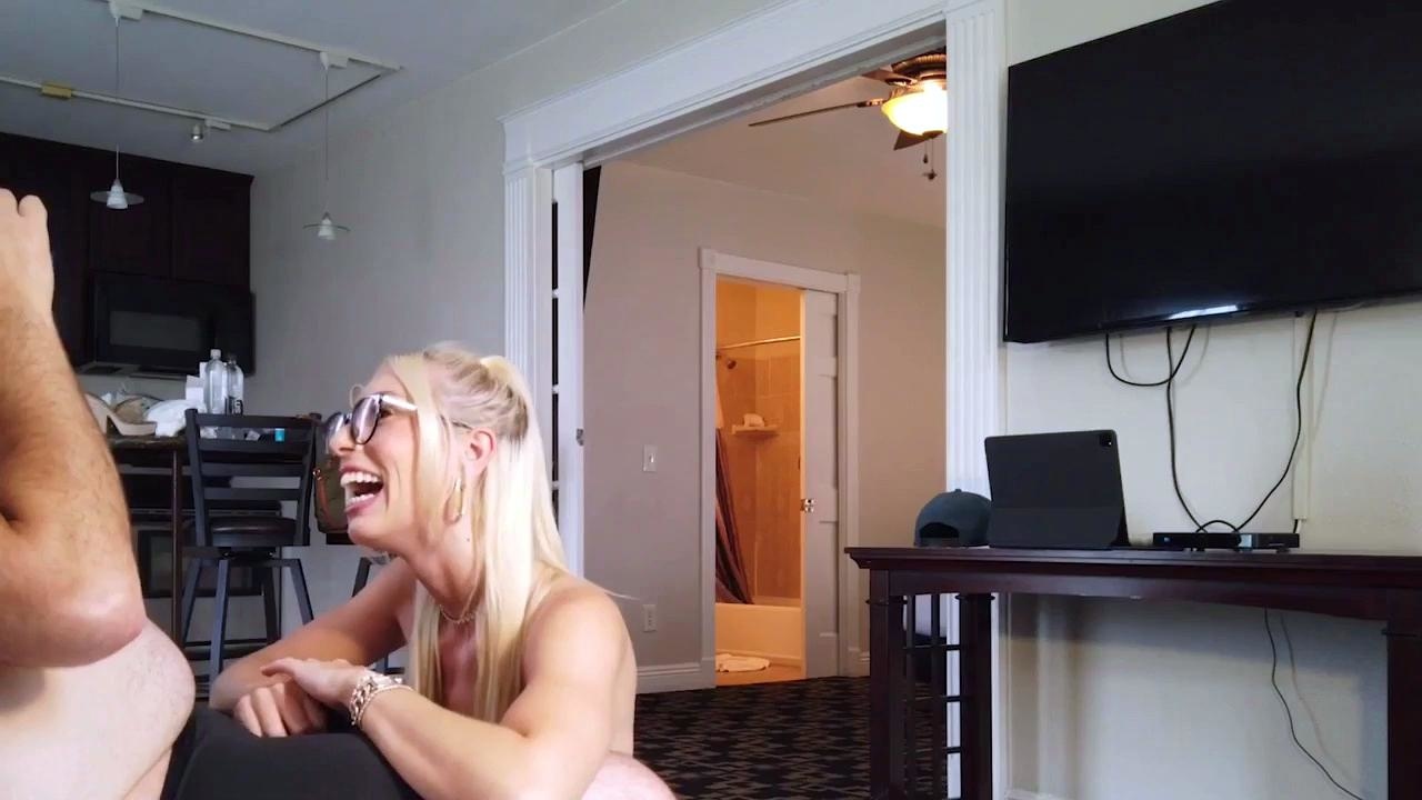 Kay Lovely Sex Tape With A Fan