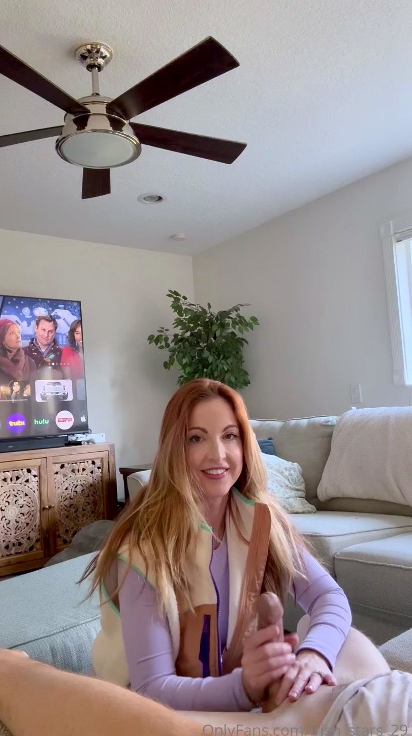 Lisa Evans Hubbys Friend Was Over Watching The House