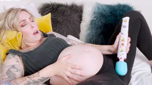 Pregnant Yoga Pants Cum - AbbeyRhode Pregnant