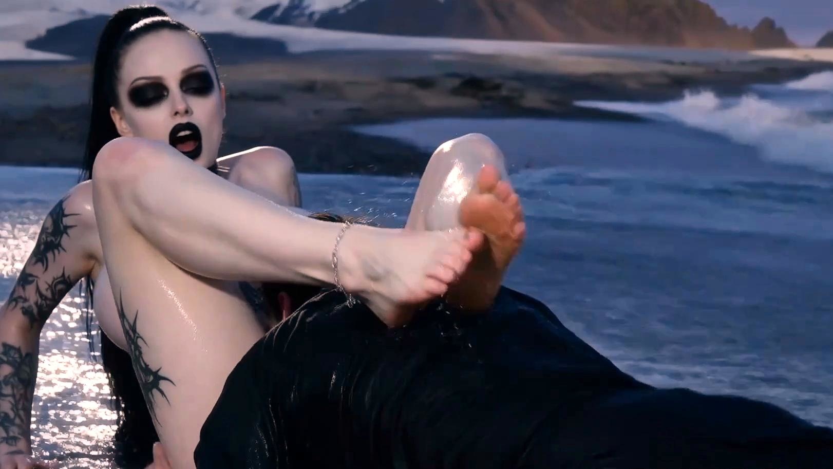 Busty Goth Rough Pounding On Icy Beach (AI)