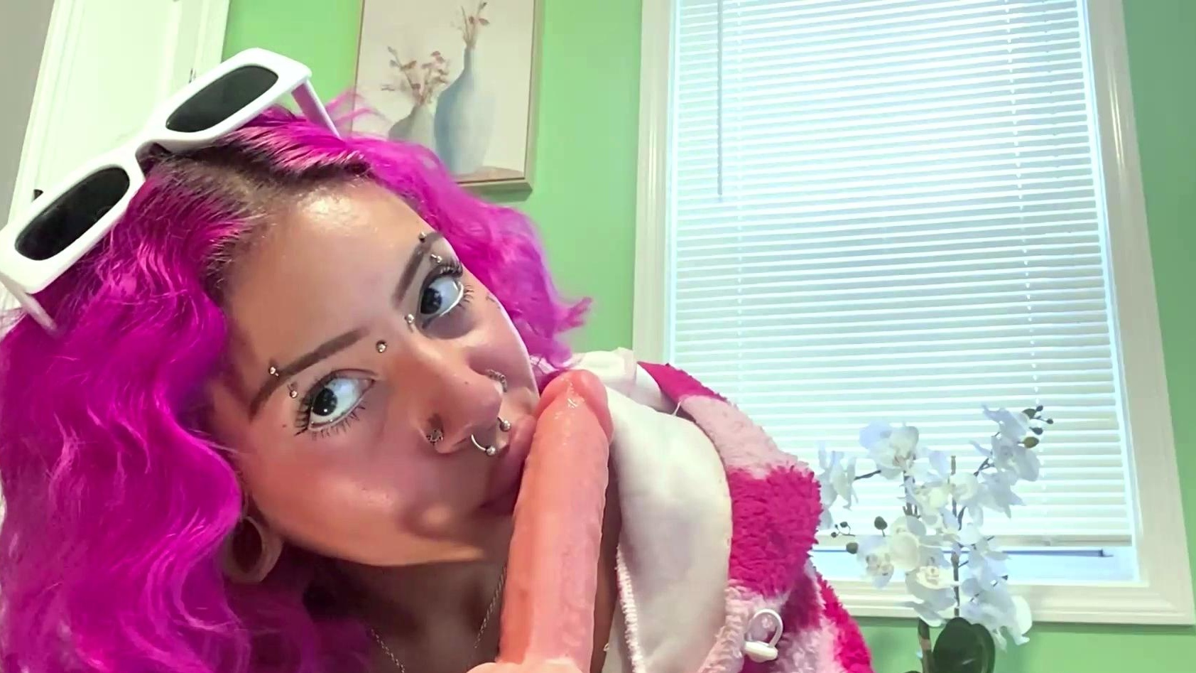 Multi Colored Hair Nali Marie Fearlessly Rides Huge Dildo