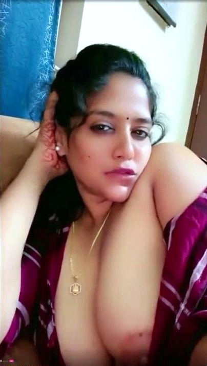 Beautiful Indian Boobs Show On Call