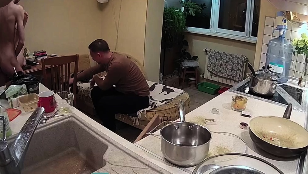 Amateurs on hidden cam
