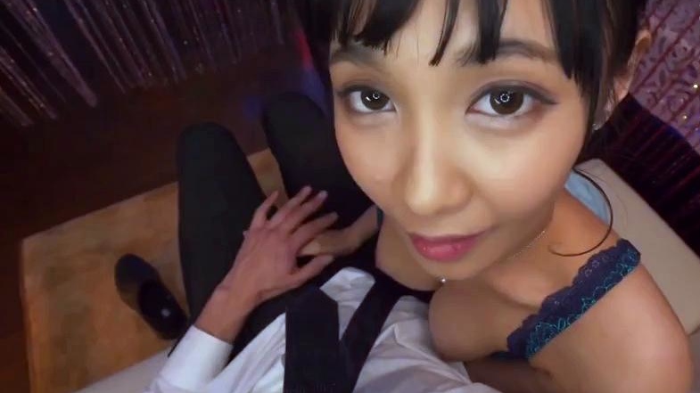 Bitch gives wam blowjob and handjob in pov scene