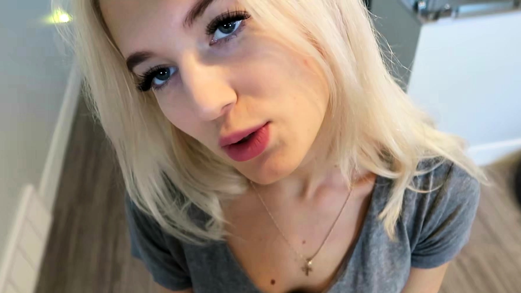 Hot Amateur Blonde Babe