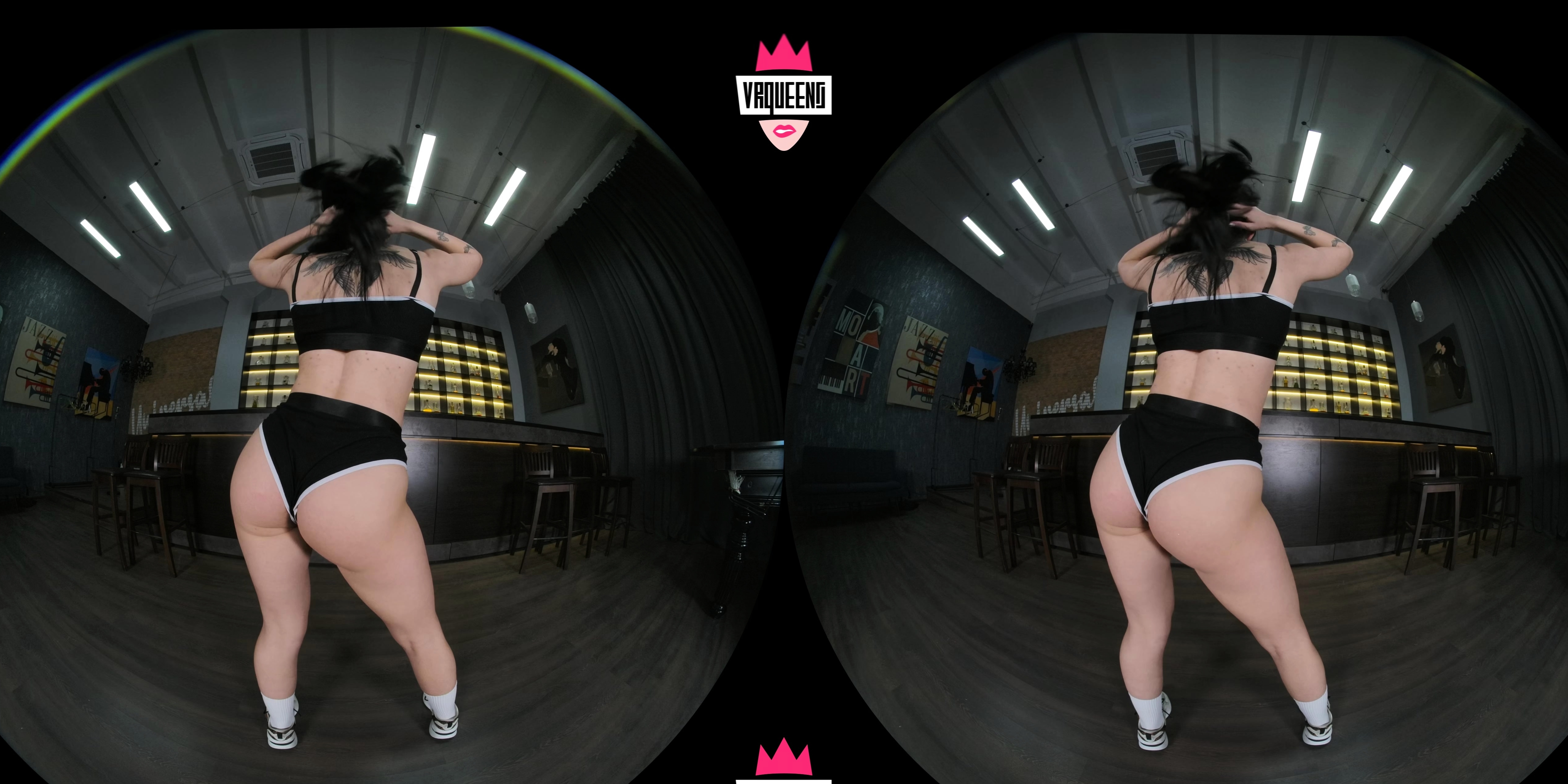 Bdsm bitch toys ass and pierced pussy in fetish hd solo