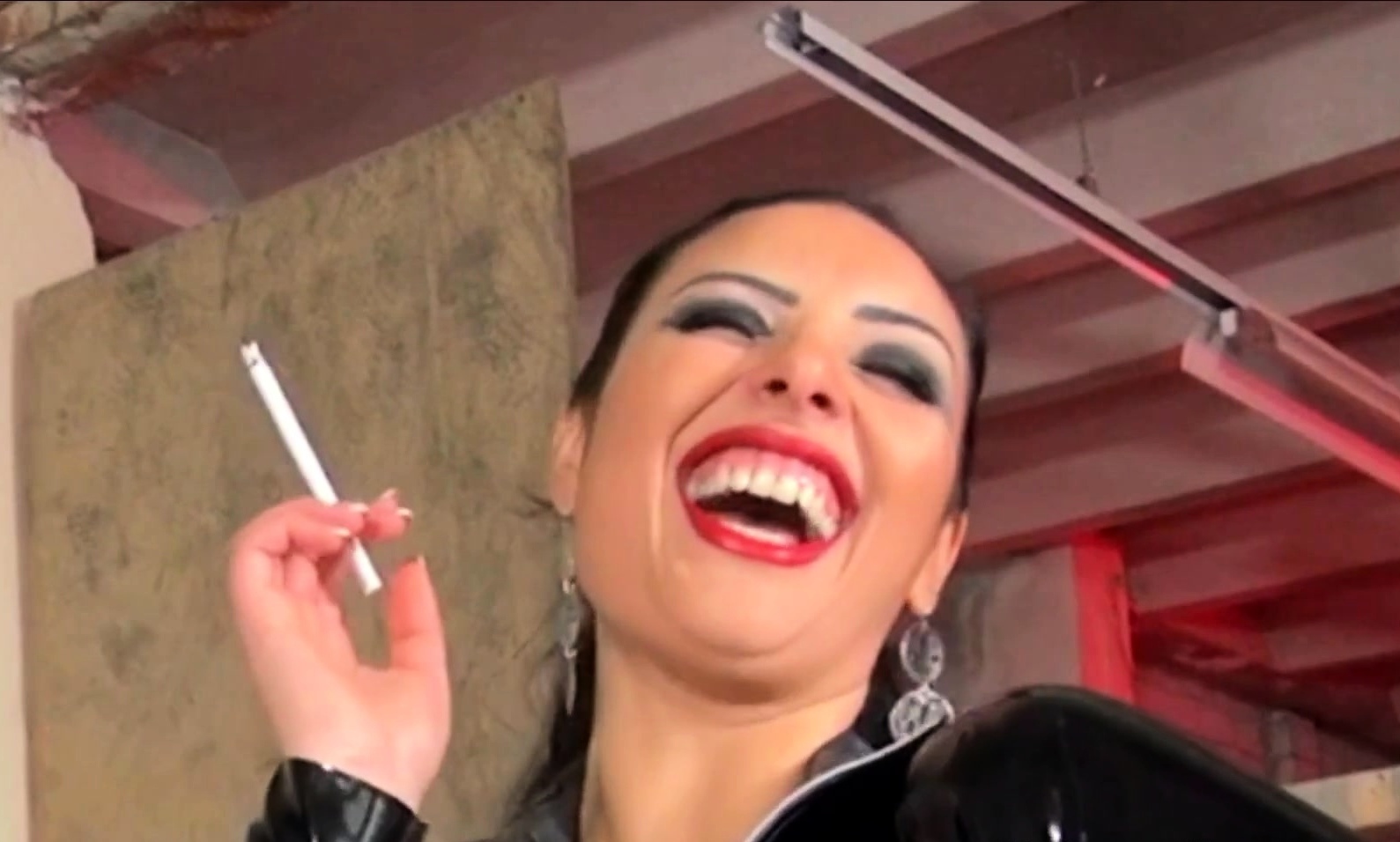 Close up cock jerking solo