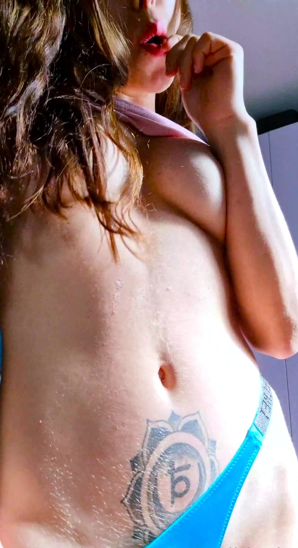 Amateur teen porsha solo action