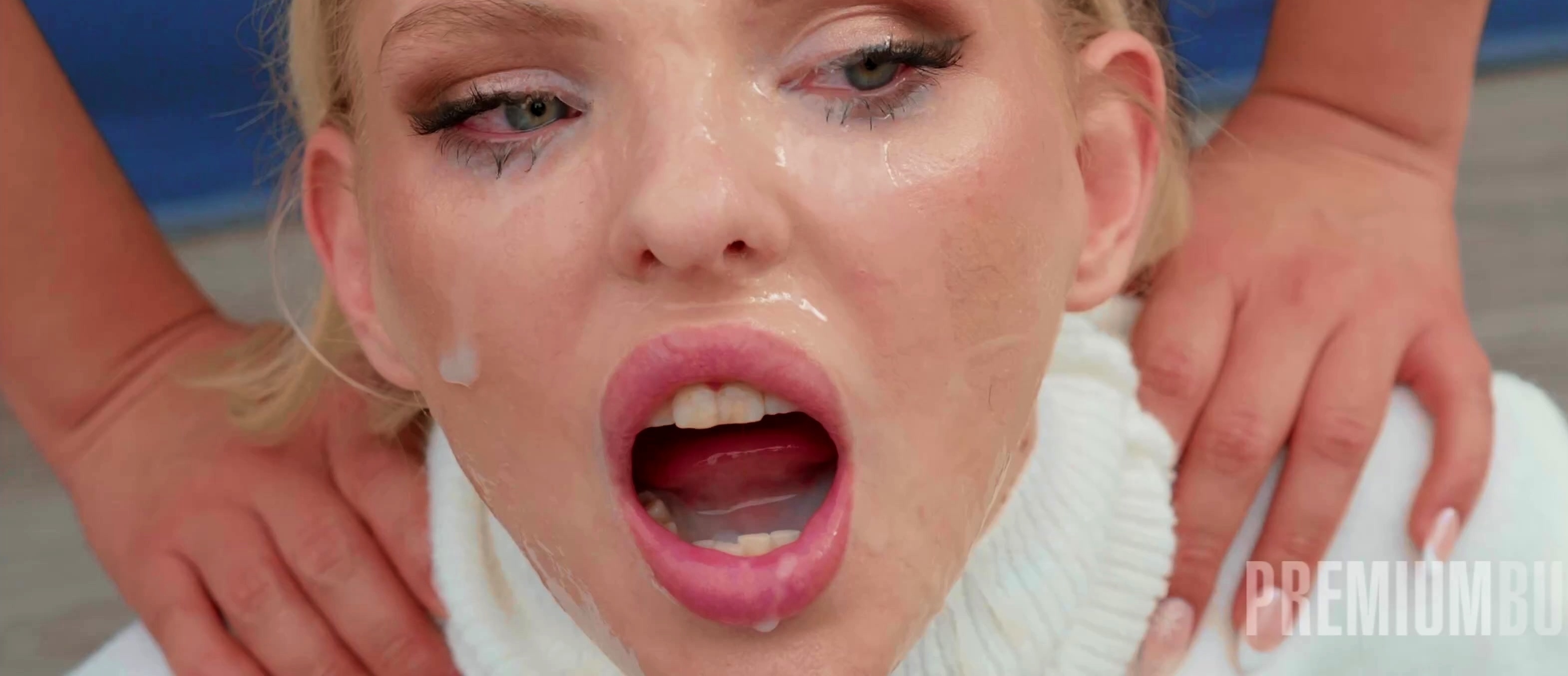 Cute Teen Blowjob Cumshot